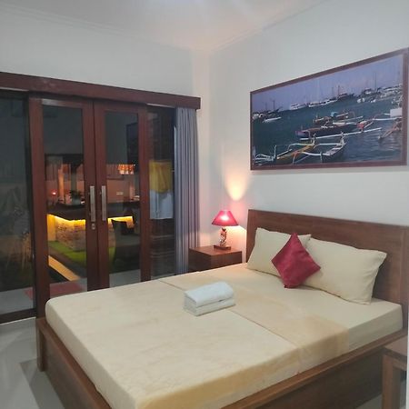 D&D Homestay Pesanggaran Ngoại thất bức ảnh